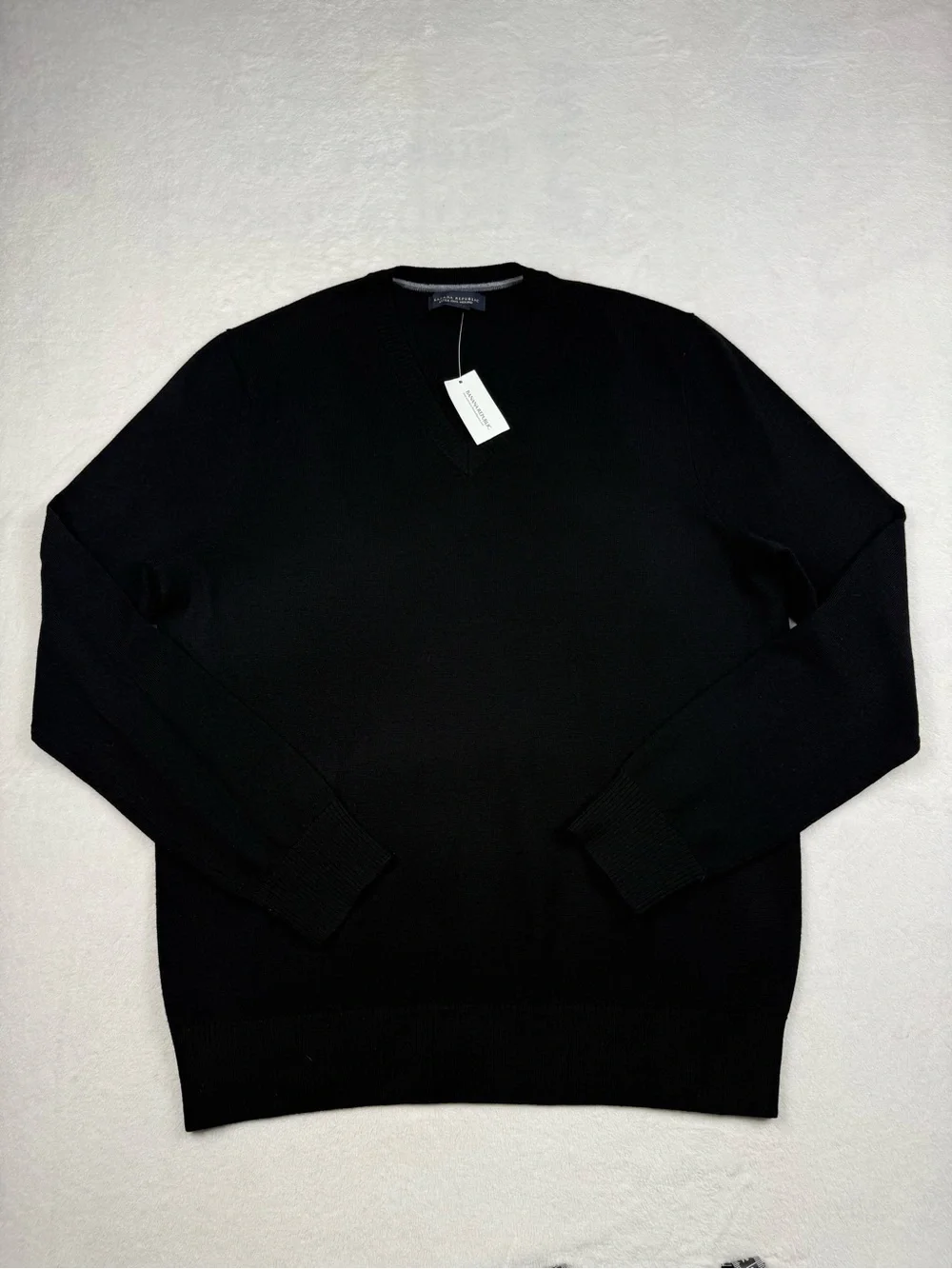 NWT Banana Republic Merino Wool Black V-Neck Sweater - Classic Knit Men's Large
